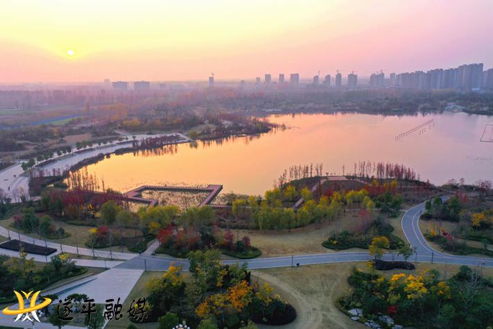夕陽(yáng)下的玉湖公園.png