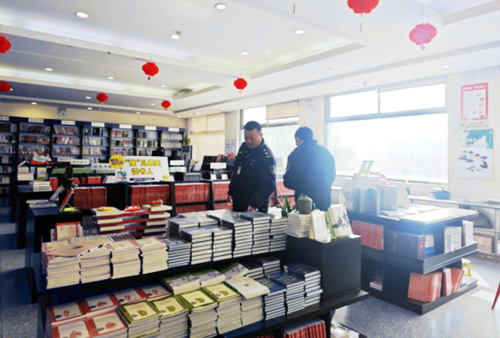 遂平縣開(kāi)展兩會(huì)期間出版物市場(chǎng)專項(xiàng)整治行動(dòng)253.png