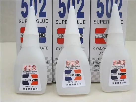爸媽注意！3歲寶寶沒(méi)了命，只因媽媽做了這件蠢事！