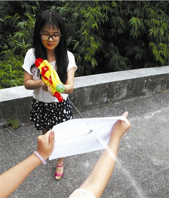 爸媽注意！3歲寶寶沒(méi)了命，只因媽媽做了這件蠢事！